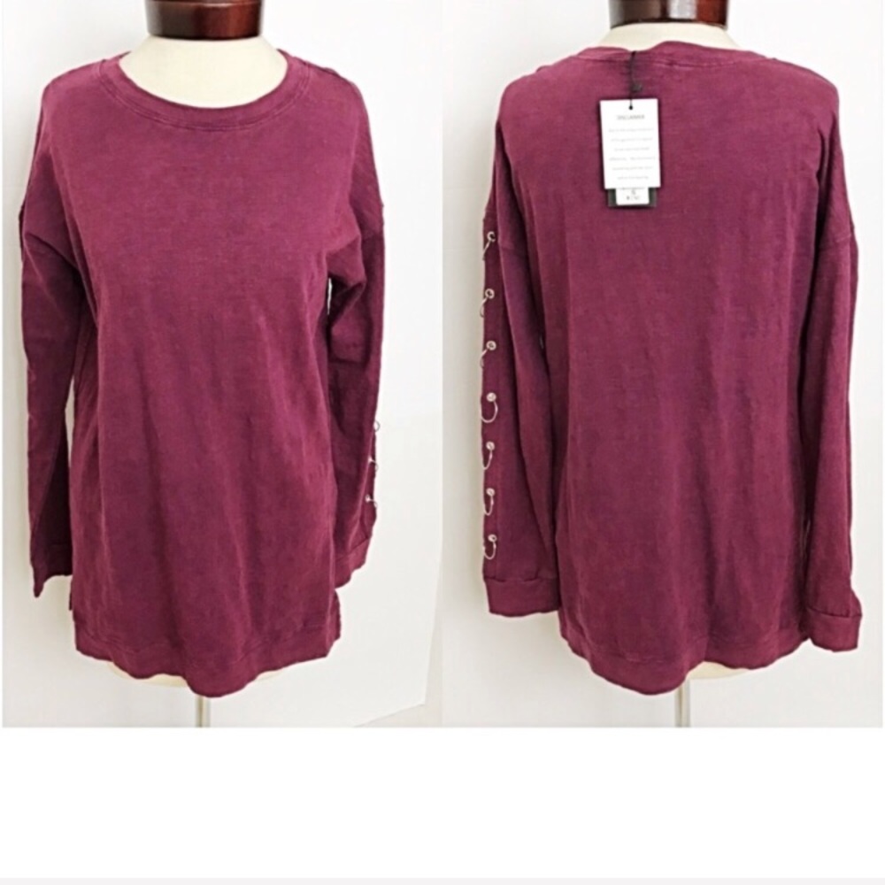 📍SALE Sassy Chic Raspberry Ring Sleeve Top S - Picture 5 of 5